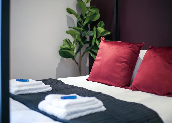 Brighton Queens Retreat Bn1, Next To Train Station And Beach ,6Guests