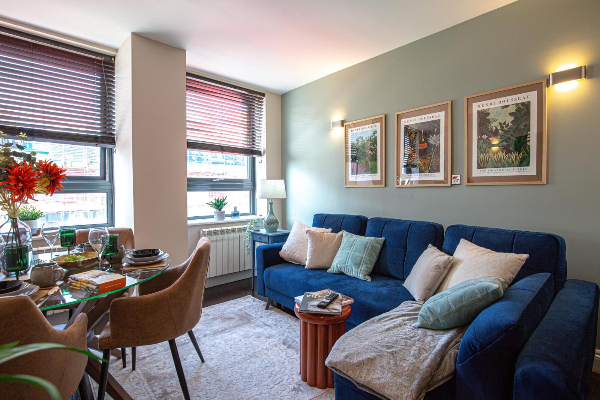 Queens Retreat Bn1, Next To Train Station And ,6guests Apartment